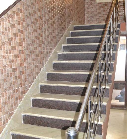 Hotel S In Holidays 19