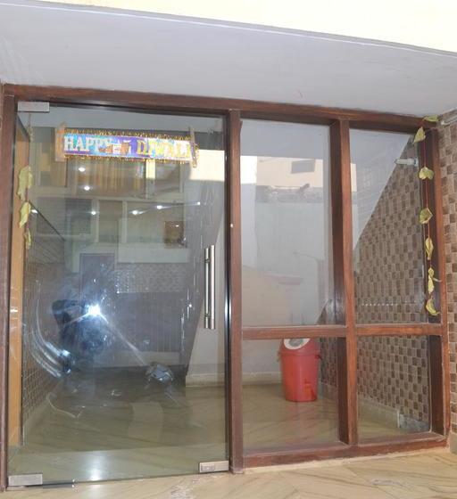 Hotel S In Holidays 20