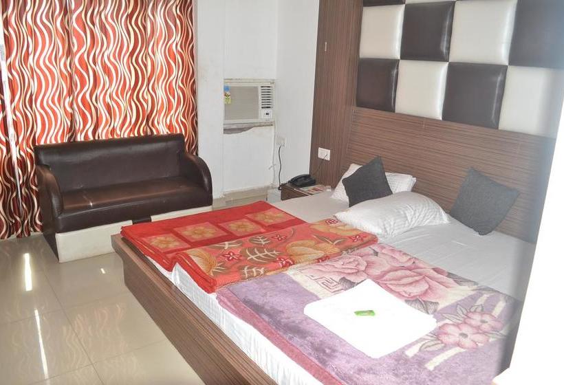 Hotel S In Holidays 4