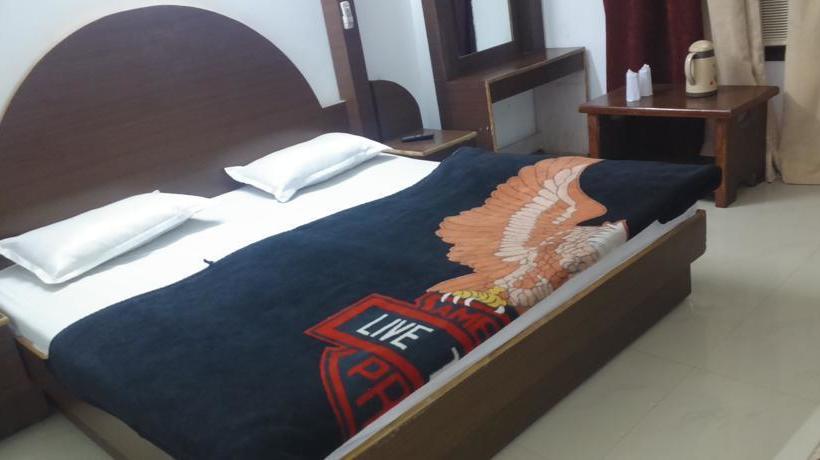 Hotel S In Holidays 9