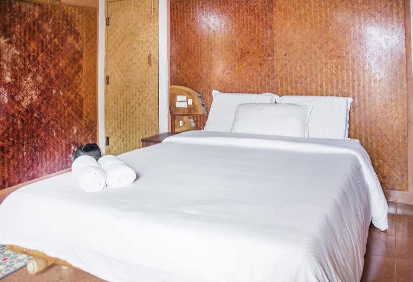 Hotel Homestay Accommodation With A Water Park By Guesthouser 12