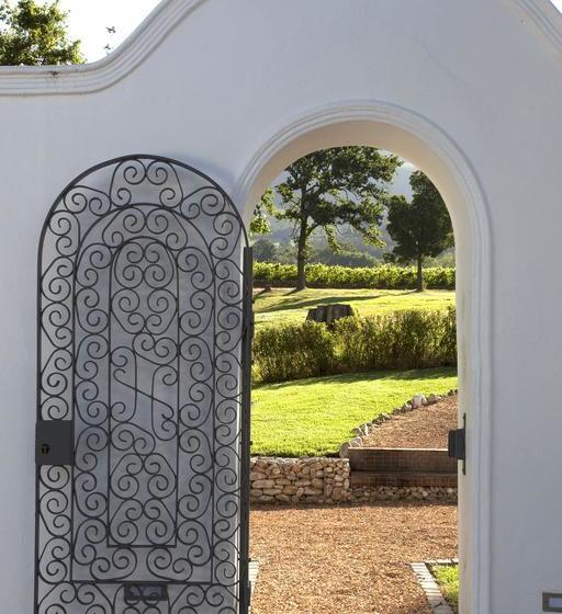 Hotel Homestead At Oldenburg Vineyards 20