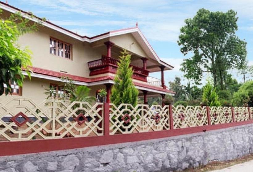 Hotel Restful Homestay With A Lush Green Garden By Guesthouser