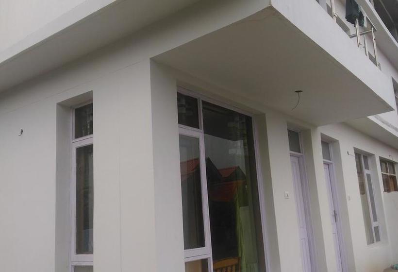 Hotel Flowerdale Villa 1