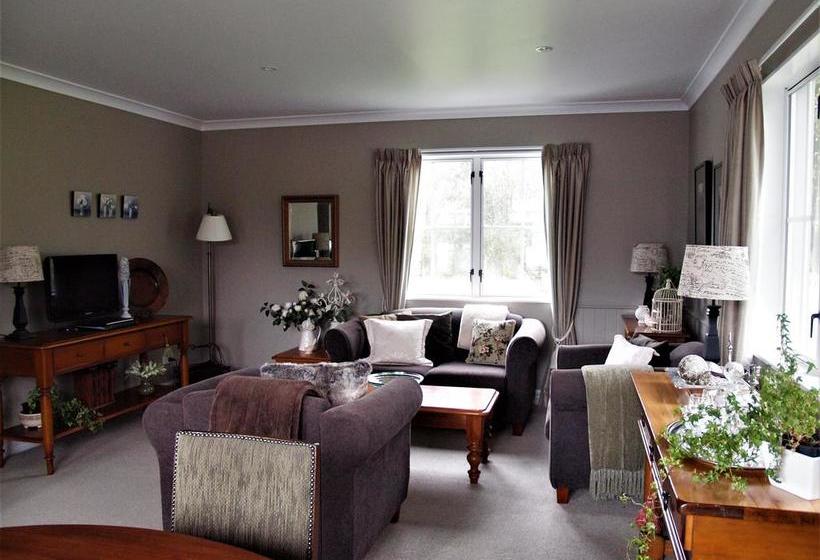 Hillsfield House Bed & Breakfast Marlborough 8