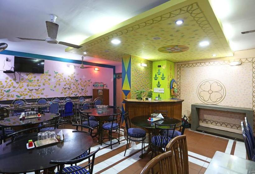 Hotel Oyo Rooms Near Swargadwar Beach 10