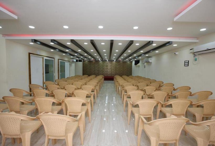 Hotel Oyo Rooms Velachery 9