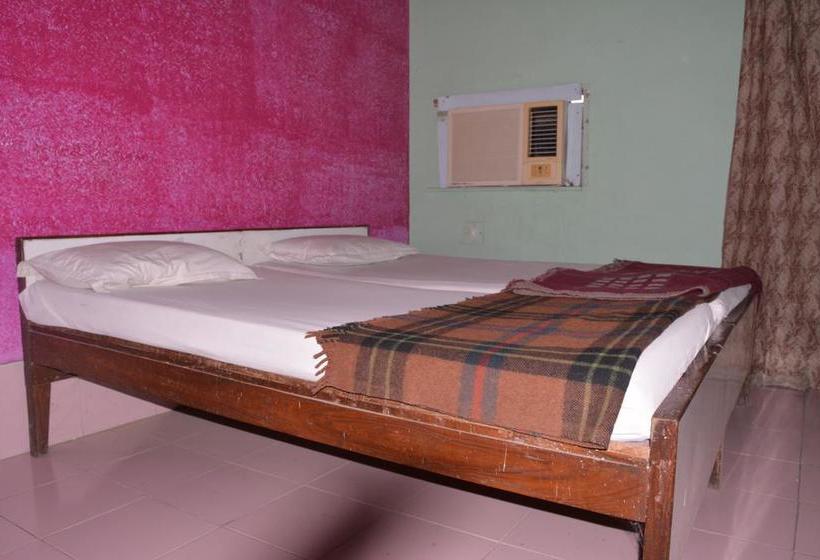 Hotel Alora Bharatpur
