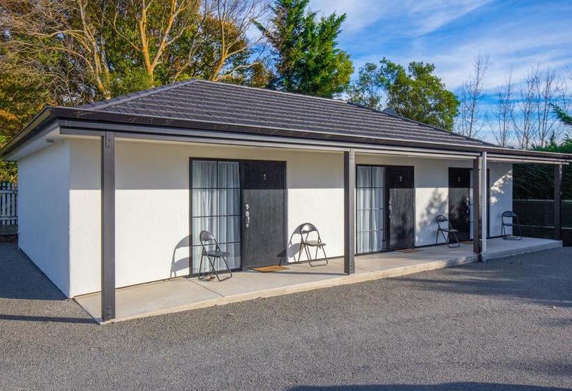 Motel Cork And Keg 1