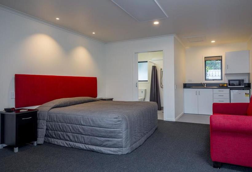 Motel Cork And Keg 7