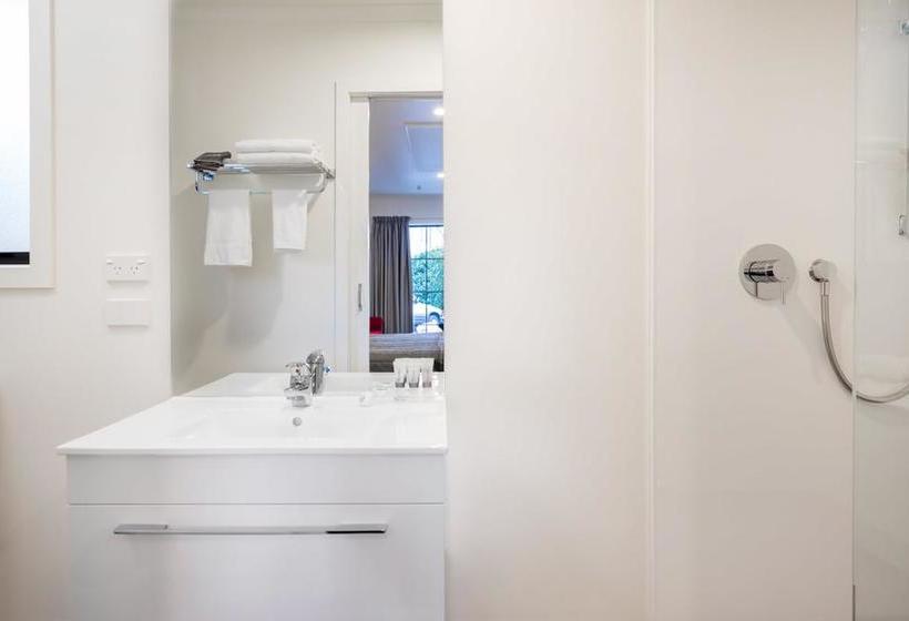 Motel Cork And Keg 8