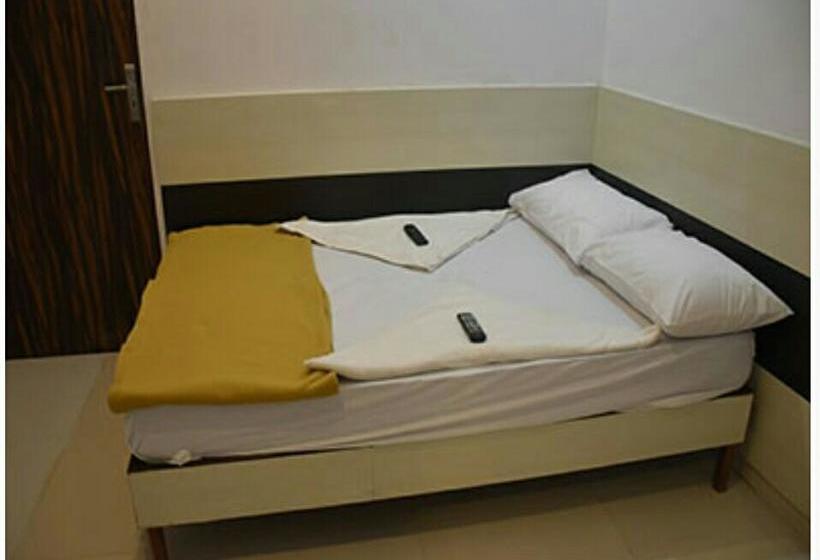 Hotel Raj Residency 3