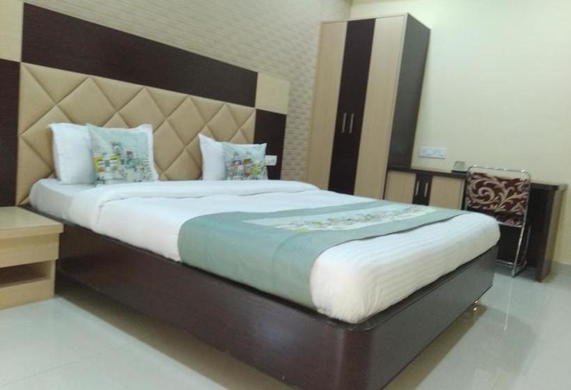 Hotel Lazystay Lal Qila 4