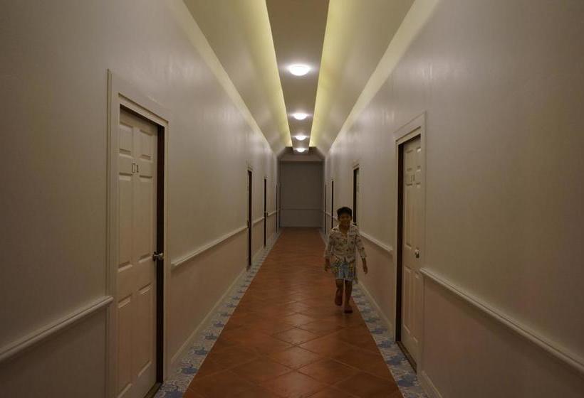 Hotel Srinaka By Sleepyoho 10