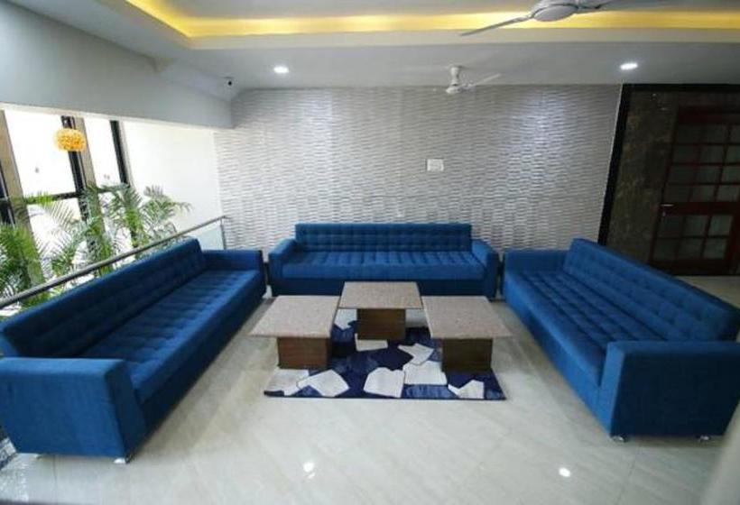 Hotel The Himalaya Park 8