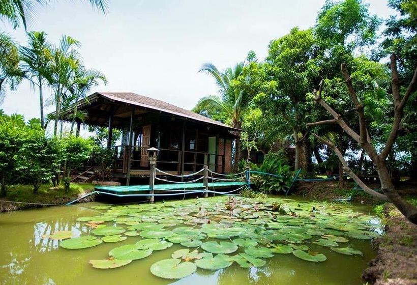 Sapphayaklangna Resort 11