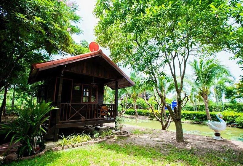 Sapphayaklangna Resort 12