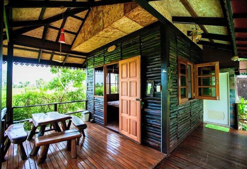 Sapphayaklangna Resort 14