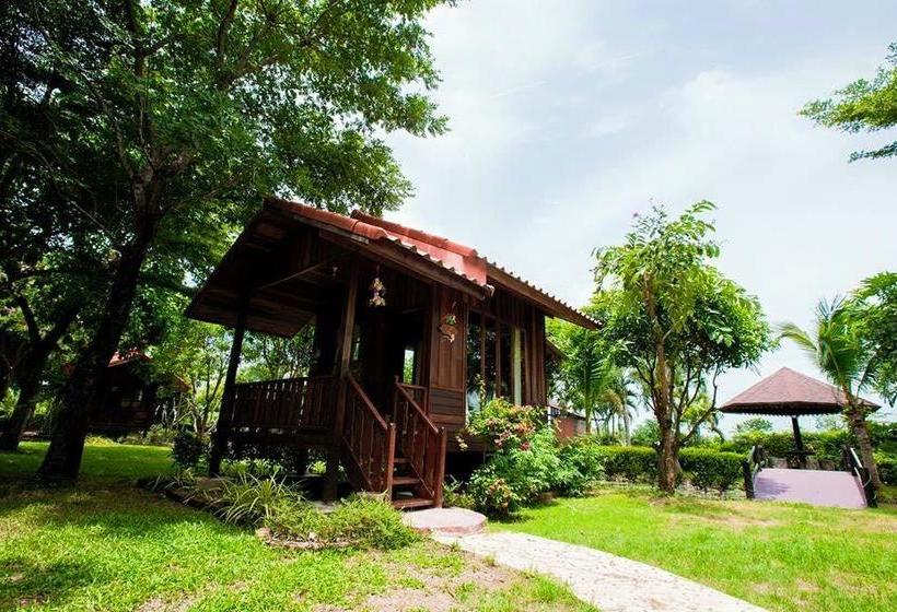 Sapphayaklangna Resort 20