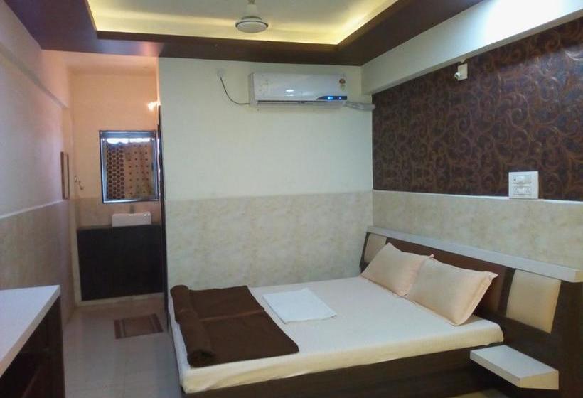 Hotel Gokul 19