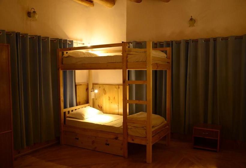 Raybo Hostel & Rooms Leh