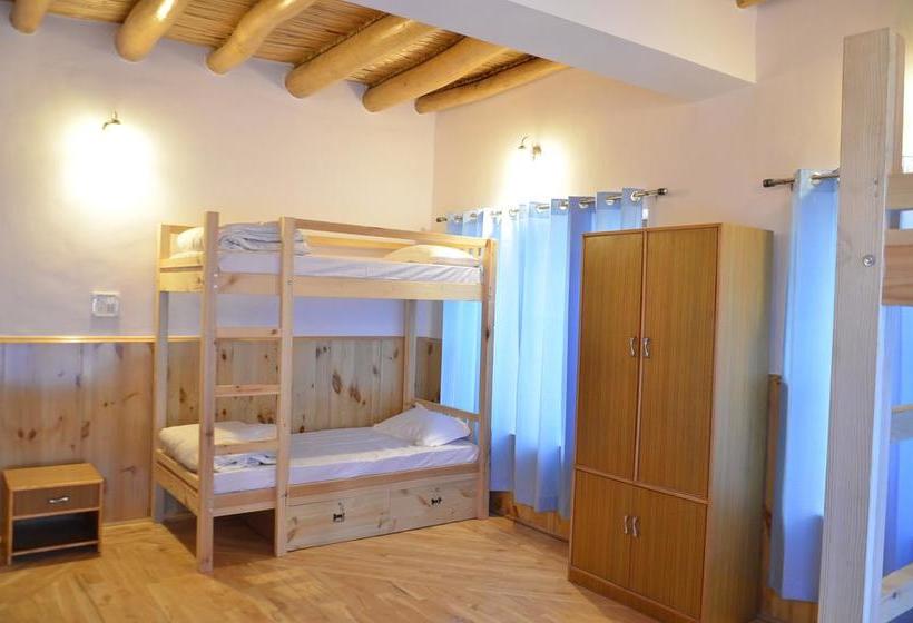 Raybo Hostel & Rooms 10