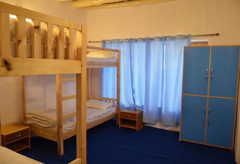 Raybo Hostel & Rooms 15