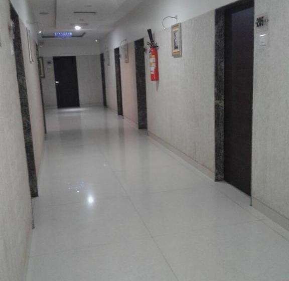 Hotel Ranjeet 12