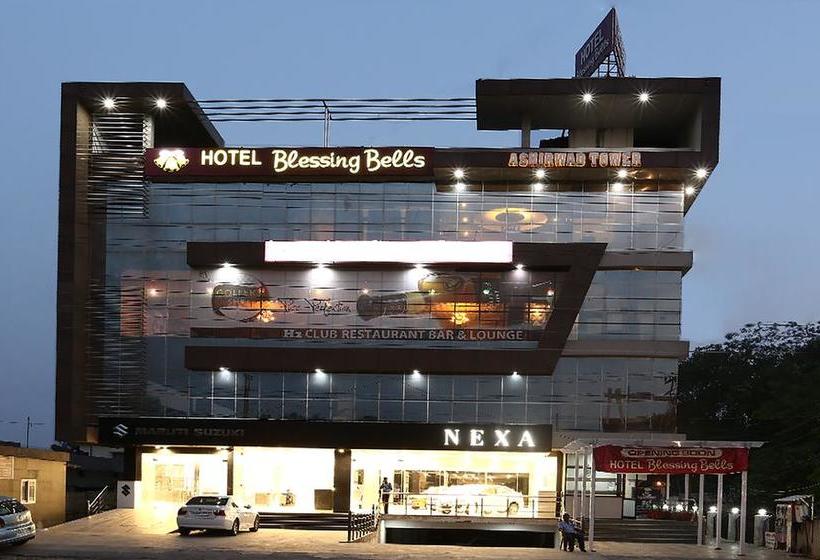 Hotel Treebo Blessing Bells Dehra Dun Uttarakhand