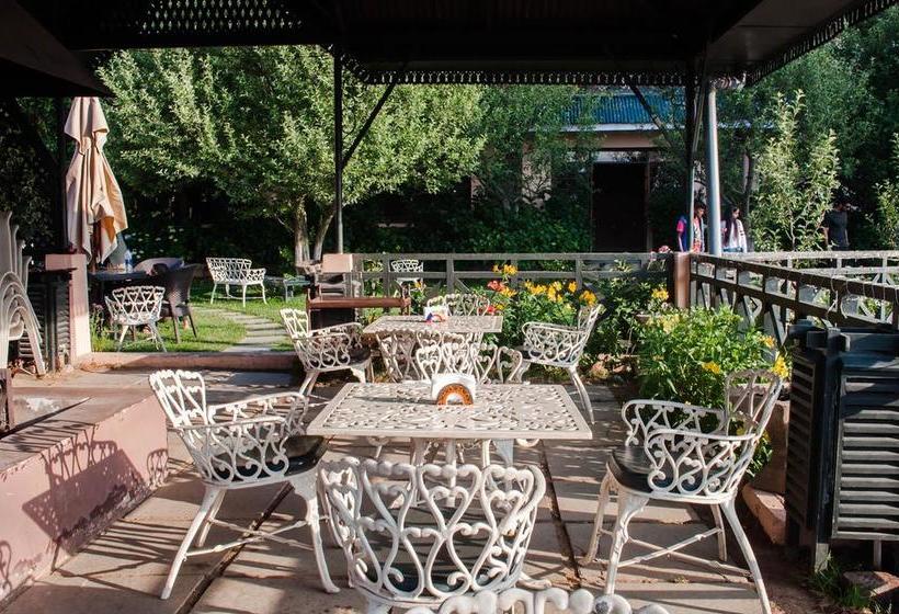 Hotel Mahasu House 5