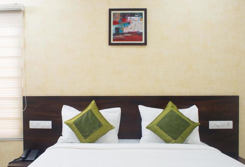 Hotel Treebo Celeste 10