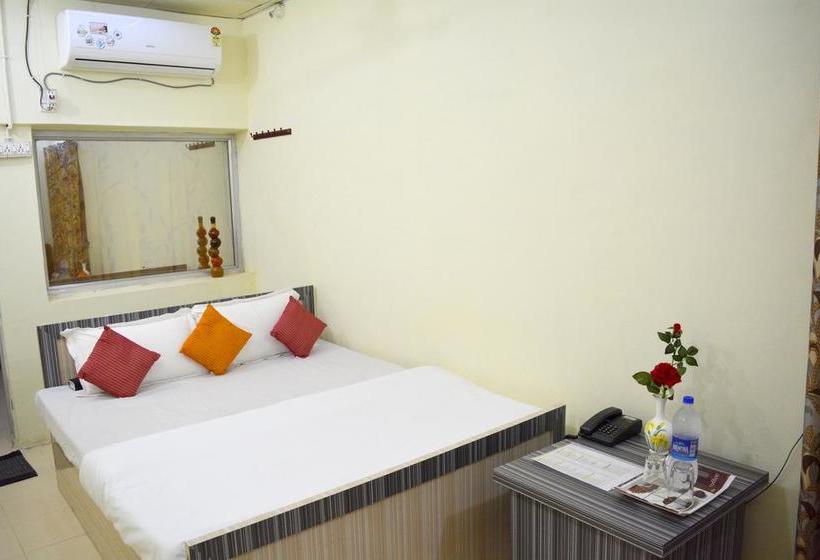 Bed and Breakfast Dhingra Residency 1