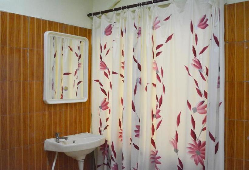 Bed and Breakfast Dhingra Residency 6