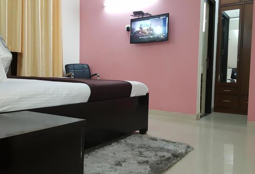 Bed and Breakfast Niketan Rooms Gurgaon 16