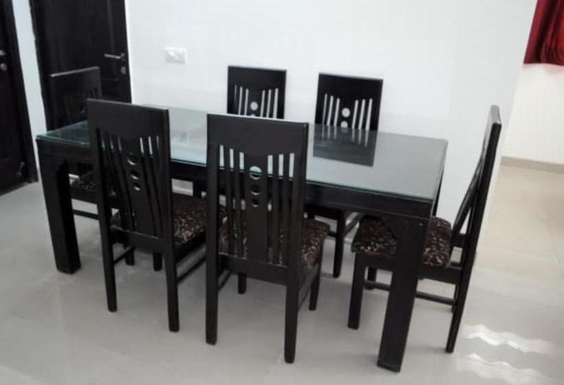 Bed and Breakfast Niketan Rooms Gurgaon 2