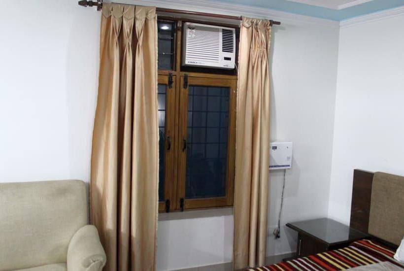 Hotel Prasanna Inn 11