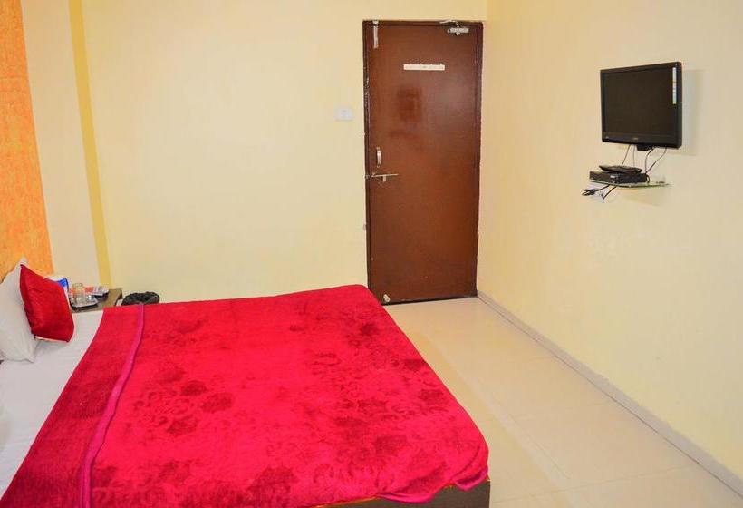 Hotel Laxmi Niwas 10