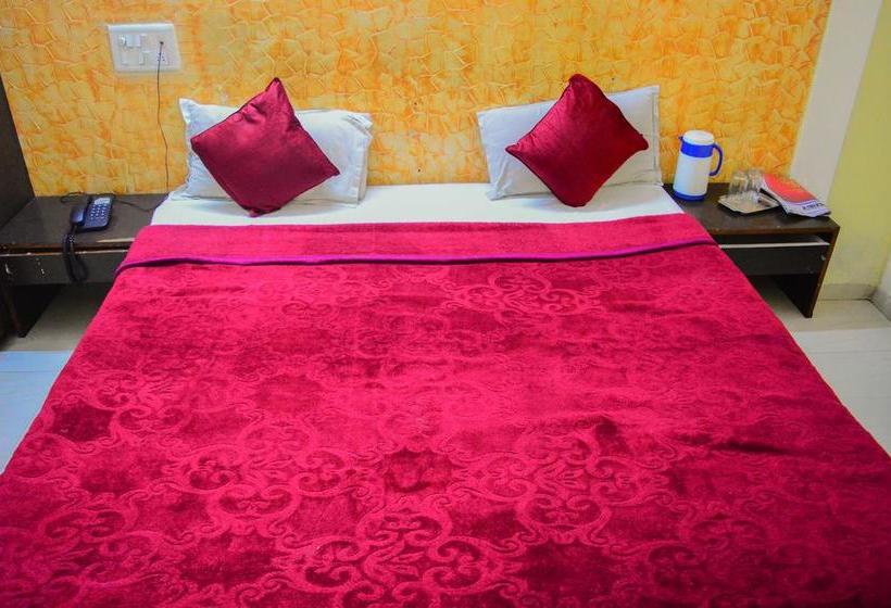 Hotel Laxmi Niwas 12