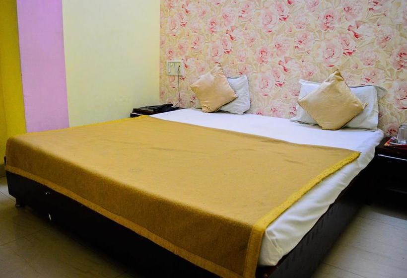 Hotel Laxmi Niwas 15