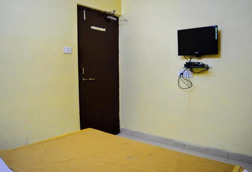 Hotel Laxmi Niwas 16