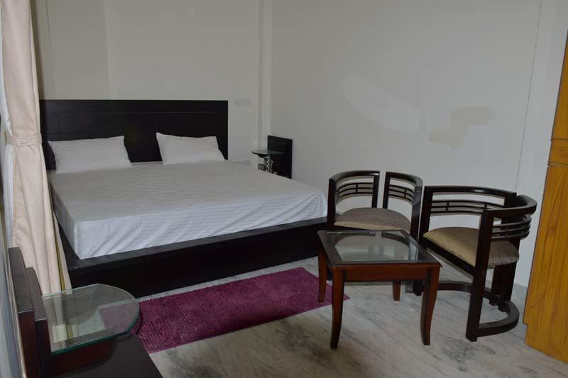 Hotel Jay Continental 10