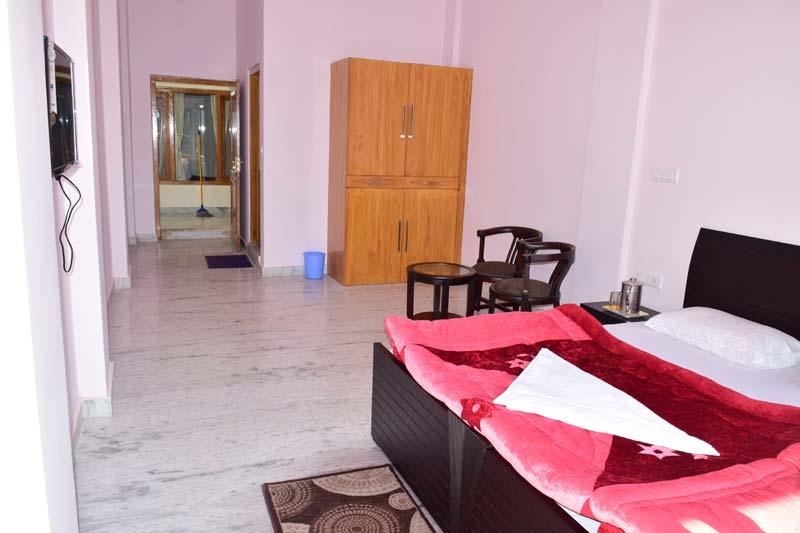 Hotel Jay Continental 5