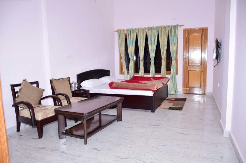 Hotel Jay Continental 9