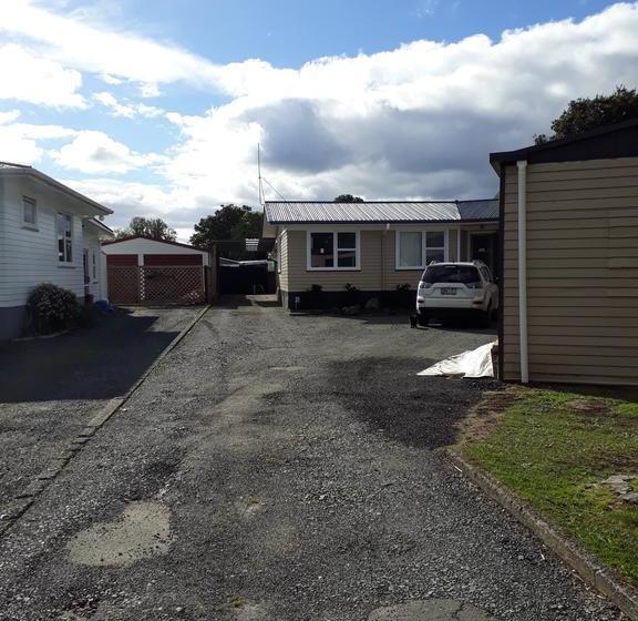 Bed and Breakfast Tiki Retreat 8