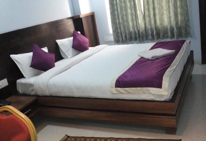 Hotel Shreedev Grand 13