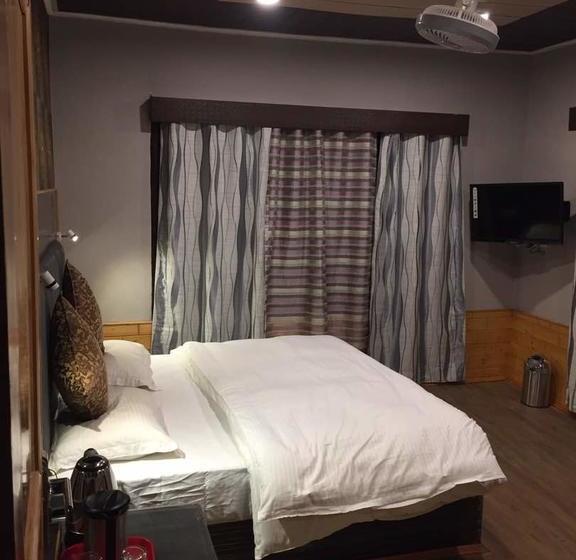 Hotel Moon View Resorts Pahalgam 16