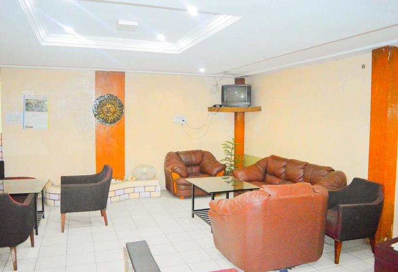 Hotel Uday Palace 13