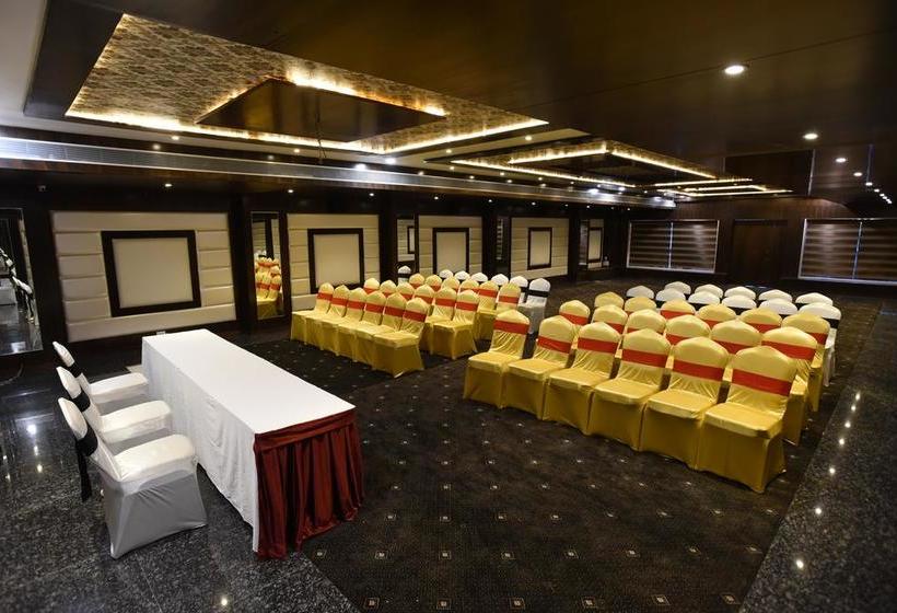 Hotel Grand Rajputana 16