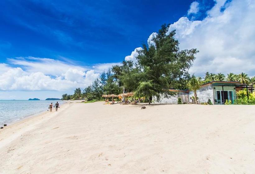 Resort Seaesta Beach 12