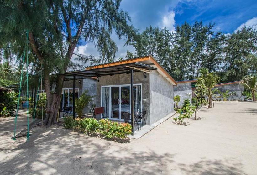 Resort Seaesta Beach 5